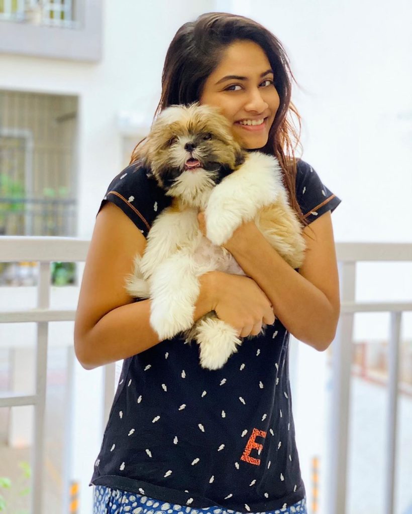 Shivani Narayanan with dog