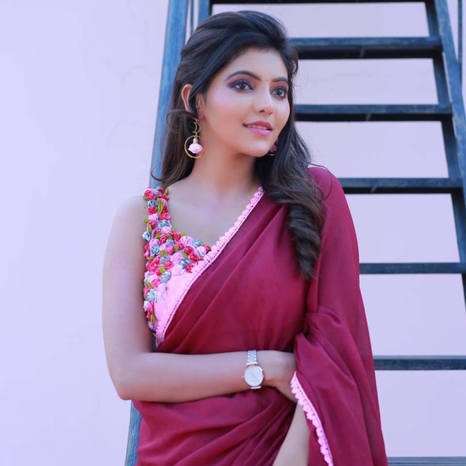 Athulya Ravi Saree