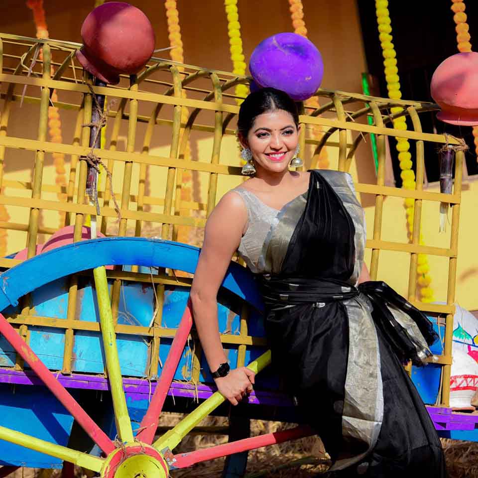 Athulya ravi HD images