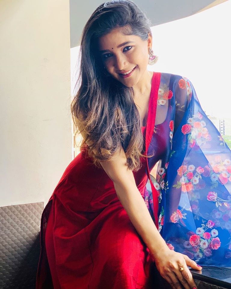 Sakshi Agarwal cute