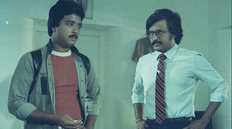 Superstar Rajinikanth Movies- Nallavanuku Nallavan